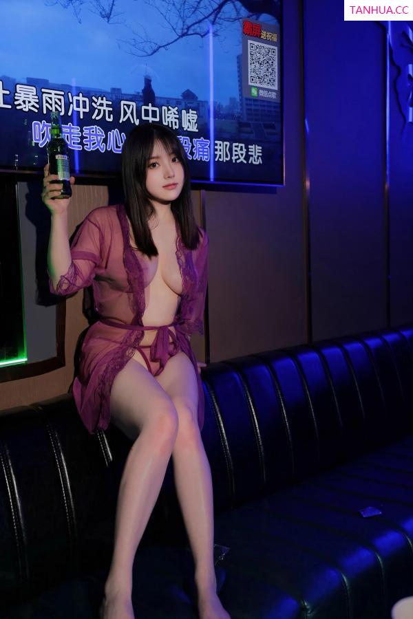 豆瓣酱  [XiuRen]高清写真图 2024.04.16 No.8402 豆瓣酱 美腿黑丝第5张图片
